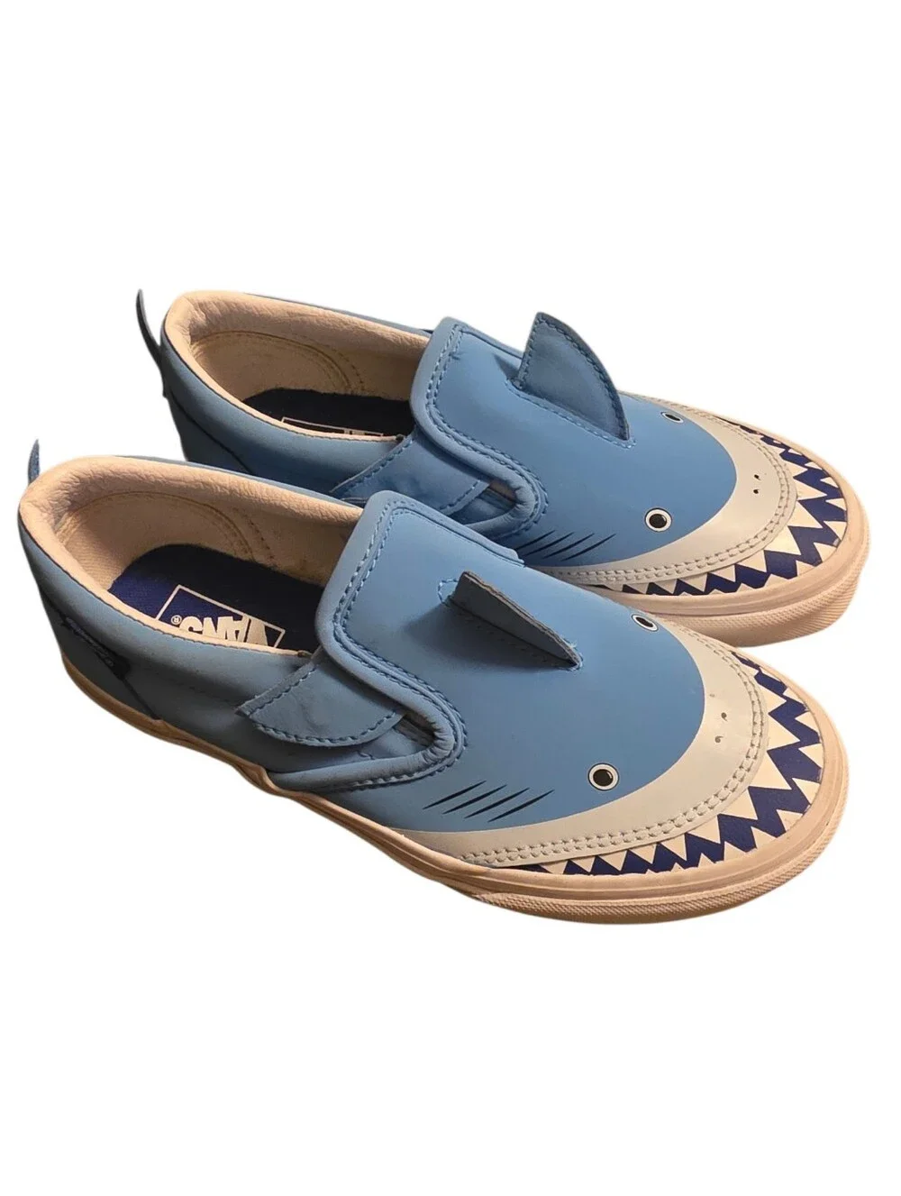 Vans V Shark Canvas Slip-On Sneakers Youth NWOT
